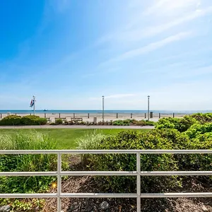 Hotel Country & By Radisson, Virginia Oceanfront , Va ***